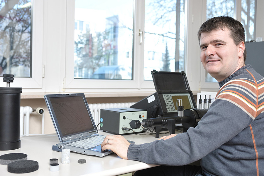 Mitarbeiter Qualitätssicherung